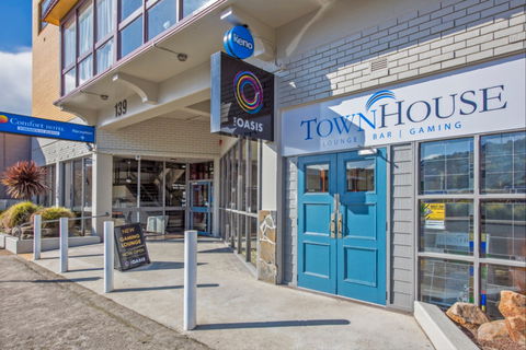 Burnie Central TownHouse Hotel - Surfers Paradise Gold Coast 0