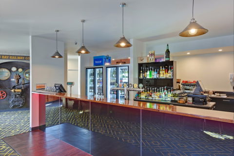 Burnie Central TownHouse Hotel - Surfers Paradise Gold Coast 1