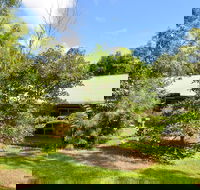 Bushland Cottages and Lodge Yungaburra - Surfers Paradise Gold Coast