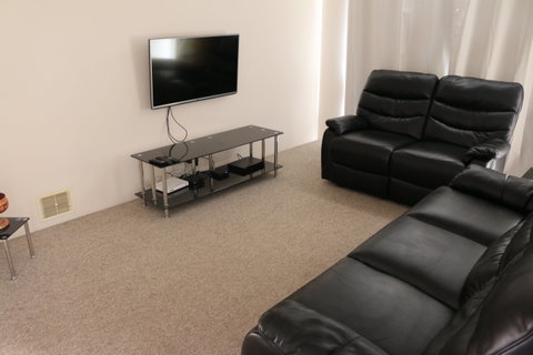 CozyStay At Purser Cove - Surfers Paradise Gold Coast 1