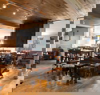 Feathertop Alpine Lodge - Surfers Paradise Gold Coast