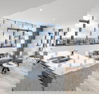 Meriton Suites Church Street Parramatta - Surfers Paradise Gold Coast