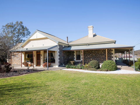 SINKINSON HOUSE - Mount Torrens - Surfers Paradise Gold Coast 0
