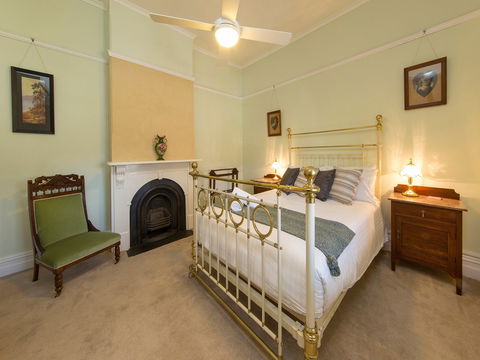 SINKINSON HOUSE - Mount Torrens - Surfers Paradise Gold Coast 2