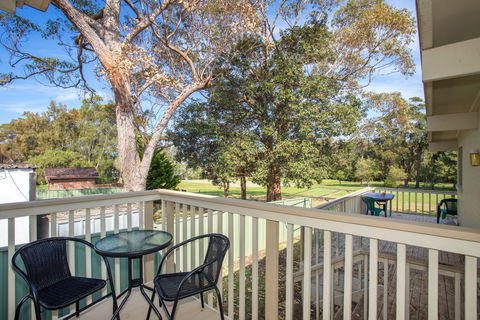 Villa De Golf At Mollymook - Surfers Paradise Gold Coast 0