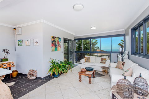 Watonga Rocks - Couple's Retreat - Surfers Paradise Gold Coast 2