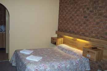 Cottage Motor Inn - Surfers Paradise Gold Coast 2