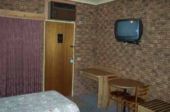 Cottage Motor Inn - Surfers Paradise Gold Coast 3