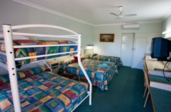 Stainsby On Marsh - Surfers Paradise Gold Coast 2