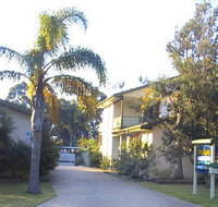 Avalon Holiday Units - Surfers Paradise Gold Coast