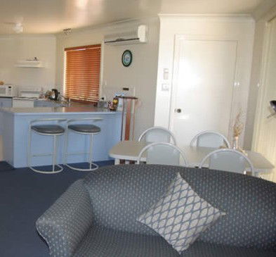 Captains Quarters - Surfers Paradise Gold Coast 4