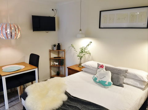 Canberra Furnished Accommodation - Surfers Paradise Gold Coast 1