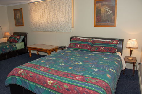 Chrissie's Dongara - Surfers Paradise Gold Coast 2
