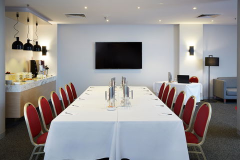 Ibis Perth - Surfers Paradise Gold Coast 1