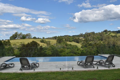 Mapleton Springs - Surfers Paradise Gold Coast 0
