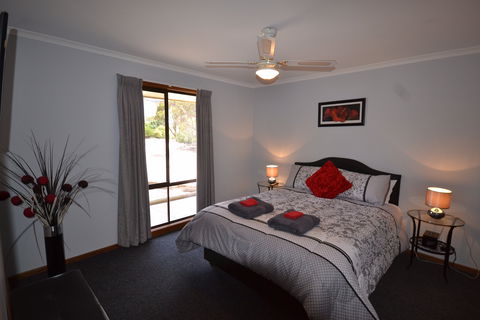 Riverbush Cottages - Surfers Paradise Gold Coast 2