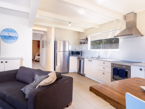 Seaview Getaway | Dunbogan - Surfers Paradise Gold Coast 1