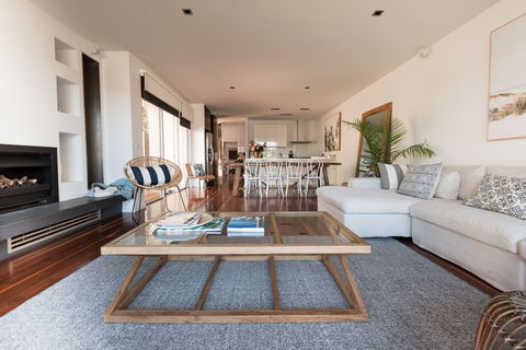 Spinnakers Waterfront - Surfers Paradise Gold Coast 0