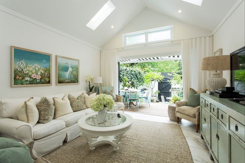 Stylish Interiors In The Bay - Surfers Paradise Gold Coast 0