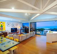 Tambac on Boomerang Beach - Surfers Paradise Gold Coast