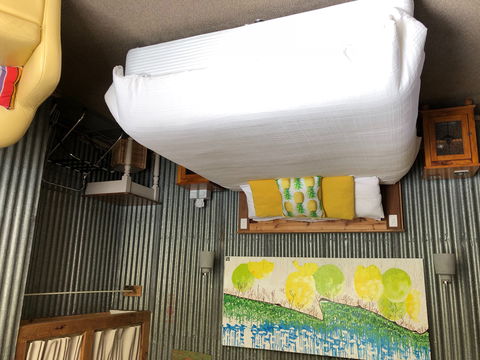 Bed In A Shed Unique Vineyard Accommodation - Surfers Paradise Gold Coast 1