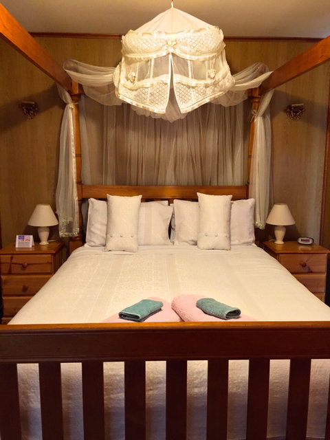 Clare Valley Cabins - Surfers Paradise Gold Coast 2
