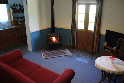 Coonawarra's Pyrus Cottage - Surfers Paradise Gold Coast 1