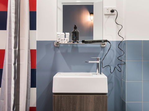 Hostel G Perth - Surfers Paradise Gold Coast 2