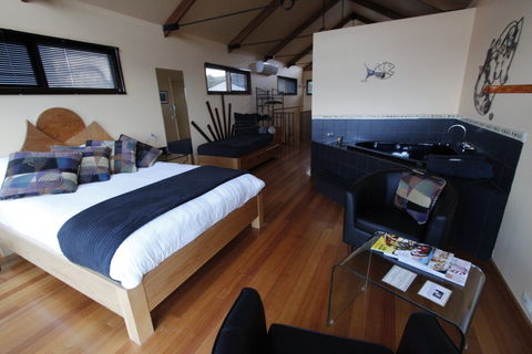 Ocean Inlet At Fairhaven - Surfers Paradise Gold Coast 2