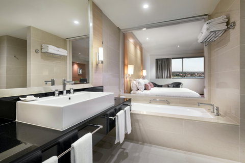 Pan Pacific Perth - Surfers Paradise Gold Coast 2