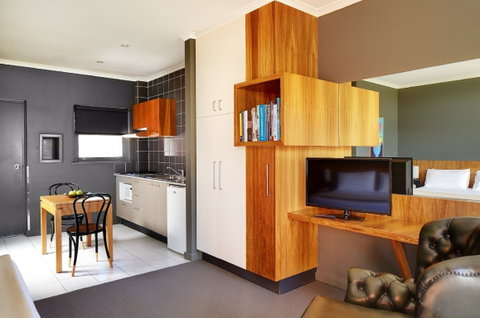 Riverview Hotel - Surfers Paradise Gold Coast 1