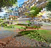 Sails Resort on Golden Beach - Surfers Paradise Gold Coast