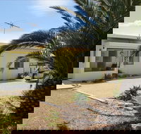 Seahorse Beach Shack - Surfers Paradise Gold Coast