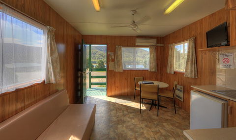 Talbingo Tourist Caravan Park - Surfers Paradise Gold Coast 1