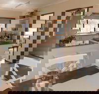 Taranaki Beach Unit - Surfers Paradise Gold Coast