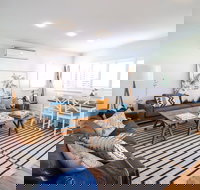 The Lakehouse at Raffetys Resort - Surfers Paradise Gold Coast