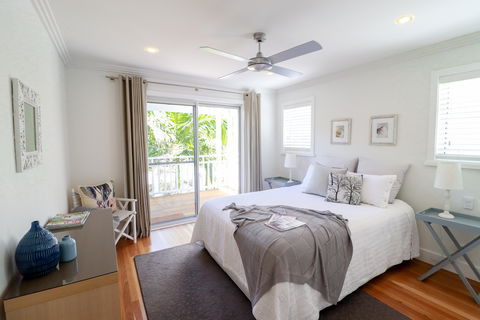 The Lakehouse At Raffetys Resort - Surfers Paradise Gold Coast 1