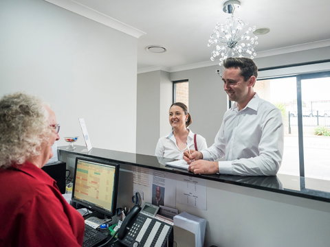 Aastro Dish Motor Inn - Surfers Paradise Gold Coast 1