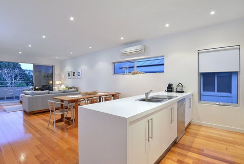 Alexander By The Sea - Surfers Paradise Gold Coast 2