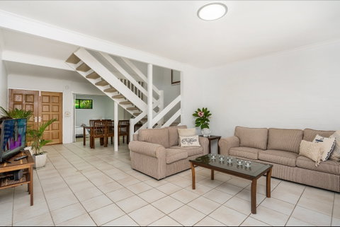 A Perfect Stay - Byron's Mango Tree - Surfers Paradise Gold Coast 1