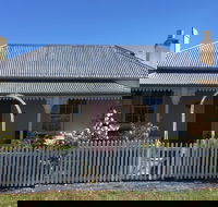 Bellamona - Cosy Georgian Cottage - Surfers Paradise Gold Coast