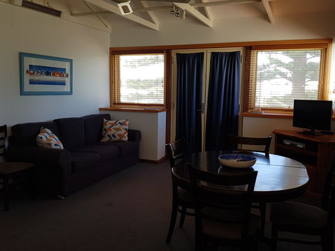 Blue Manna Waters – Apartment A - Surfers Paradise Gold Coast 0