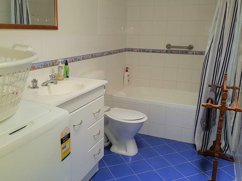 Blue Manna Waters – Apartment A - Surfers Paradise Gold Coast 2