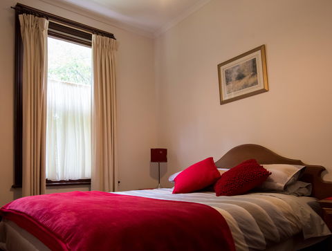 Creek Cottage Walhalla - Surfers Paradise Gold Coast 1