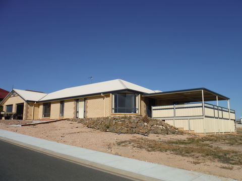 Deck To Sea - Surfers Paradise Gold Coast 2