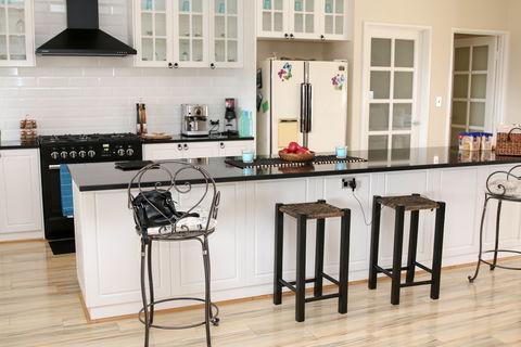 Downunder Farmstays - Surfers Paradise Gold Coast 1