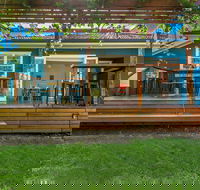 Frankie's Beach House - Surfers Paradise Gold Coast