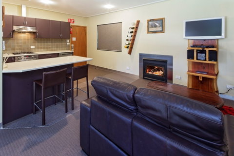 Kickenback Studio - Surfers Paradise Gold Coast 1