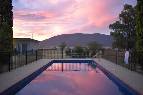 Mountain View Motel Corryong - Surfers Paradise Gold Coast 0