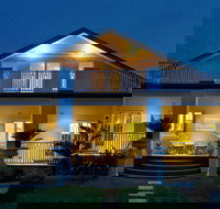 Plantation House at Whitecliffs - Surfers Paradise Gold Coast